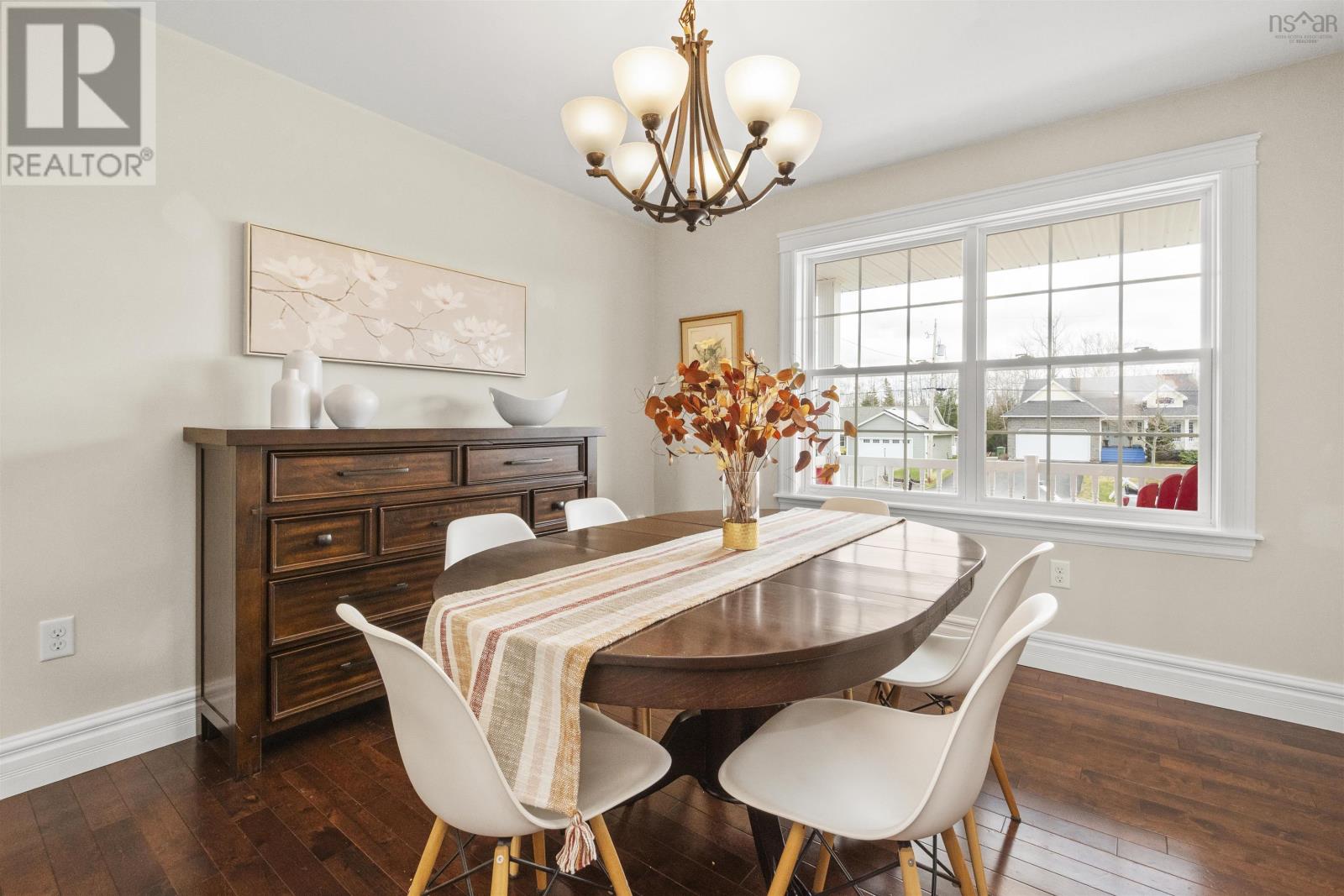 Property 17 of 43 of 19 Acorn Avenue