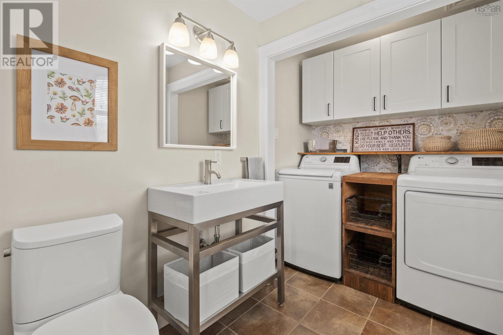 Property 19 of 43 of 19 Acorn Avenue