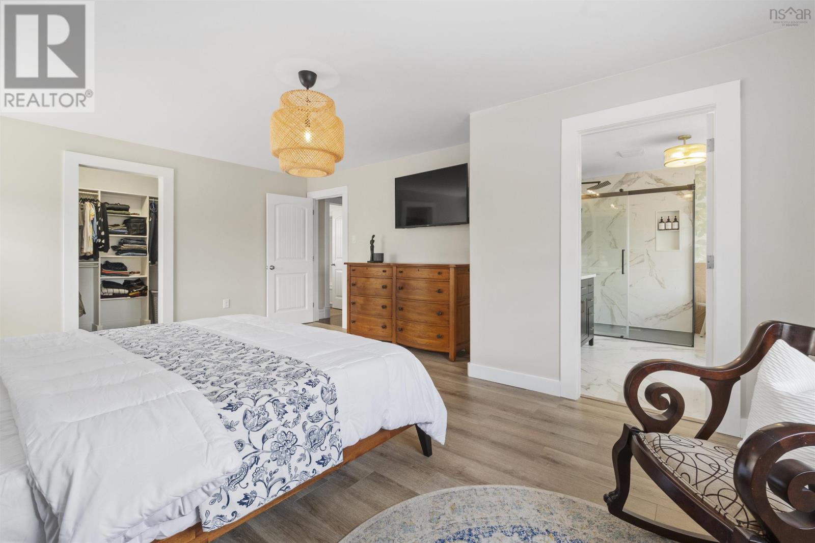 Property 21 of 43 of 19 Acorn Avenue