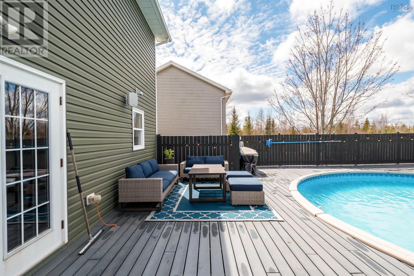 Property 38 of 43 of 19 Acorn Avenue