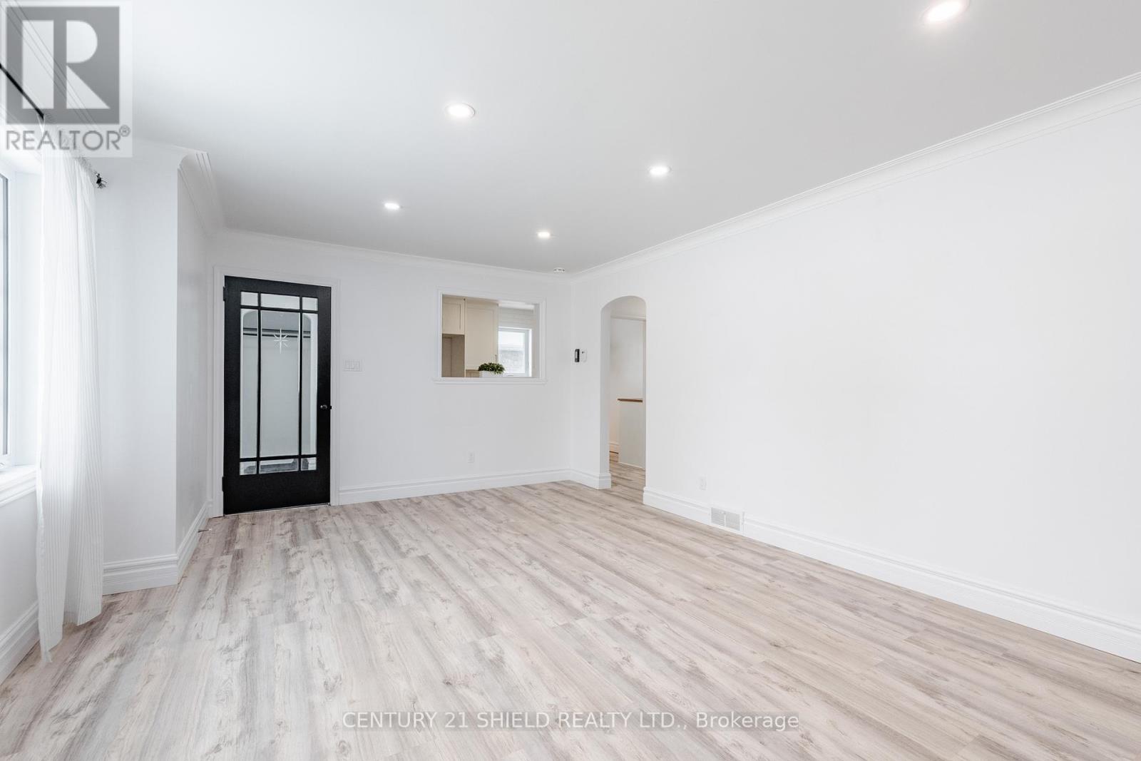 2030 PITT STREET - 7