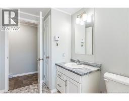 15 Telex, Dieppe, NB E1A7X6 Photo 27