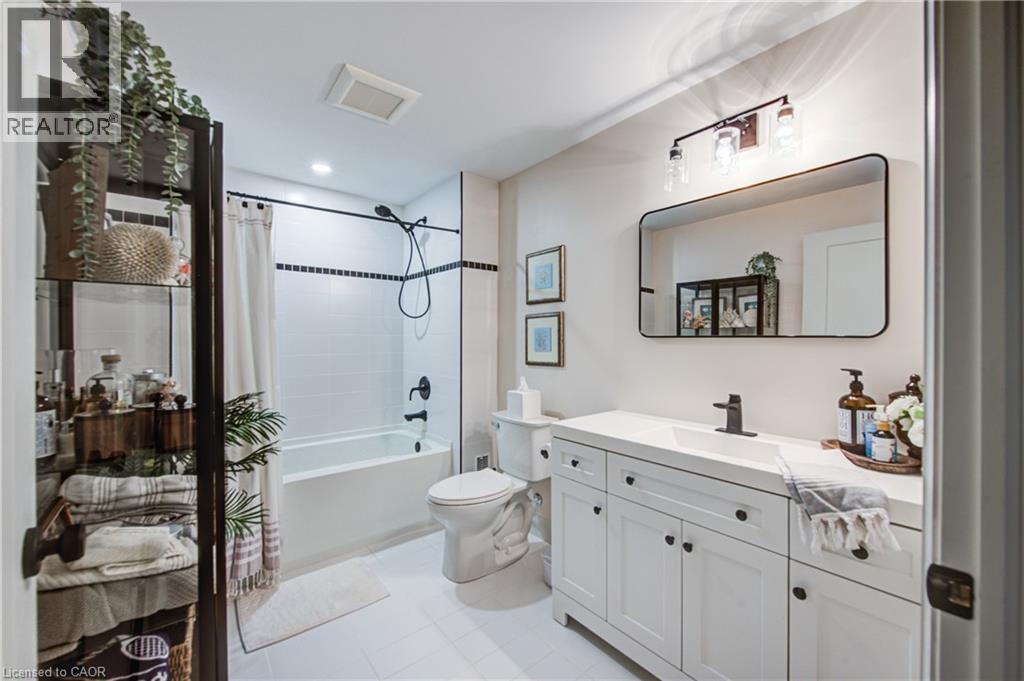 27 RIDGEWOOD Crescent - 39