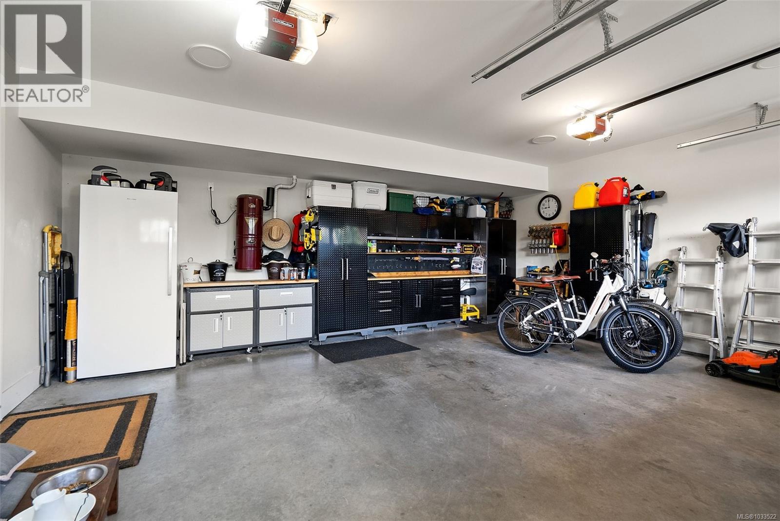  1468 Pebble Place, Langford