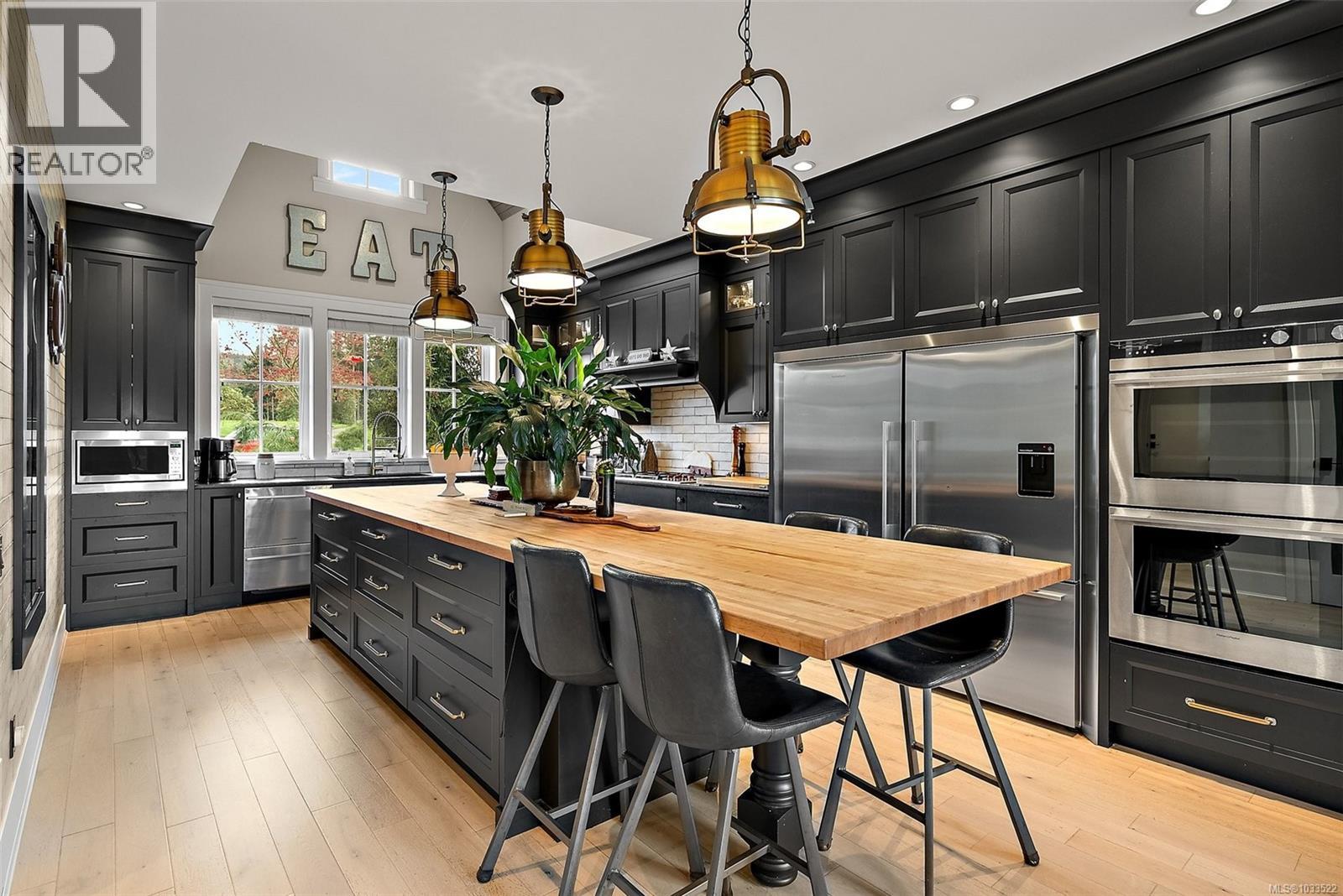  1468 Pebble Place, Langford