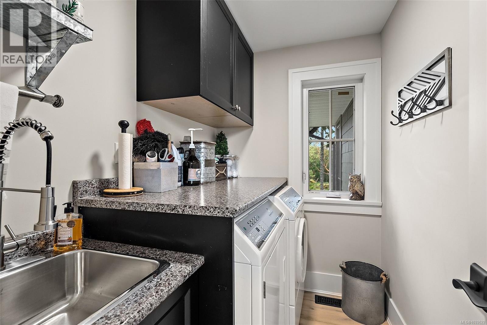 1468 Pebble Pl - 33