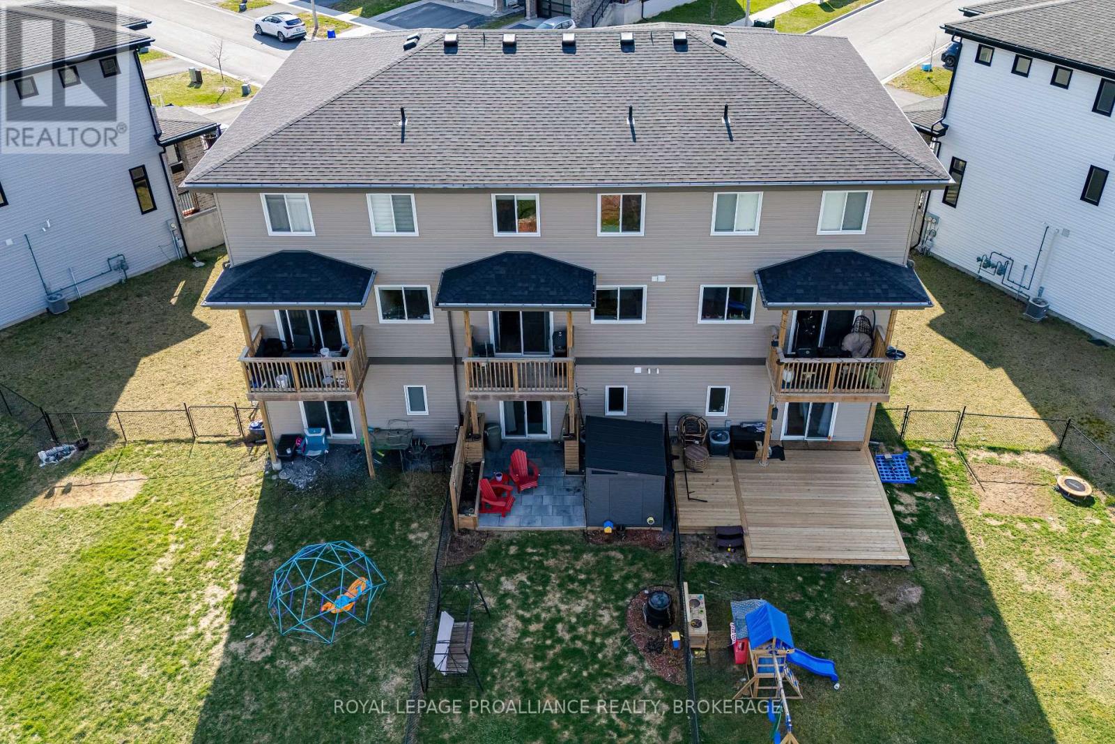 139 SUPERIOR DRIVE — photo 40