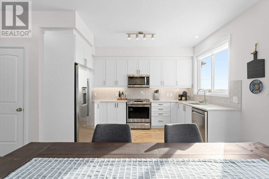 139 SUPERIOR DRIVE — photo 16