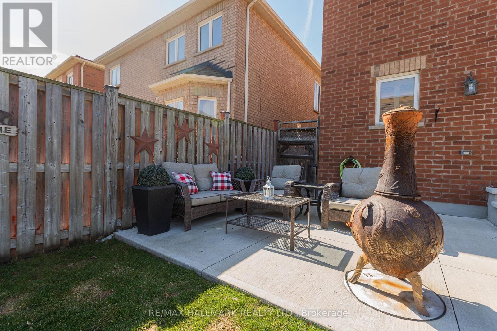 24 BEGONIA CRESCENT — photo 18