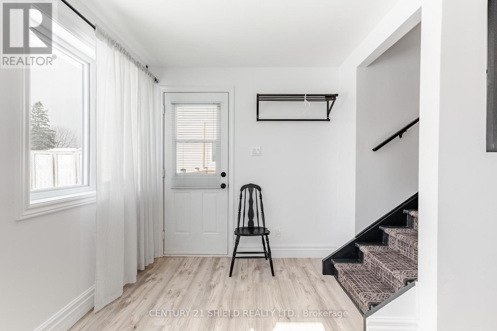 2030 PITT STREET - 21