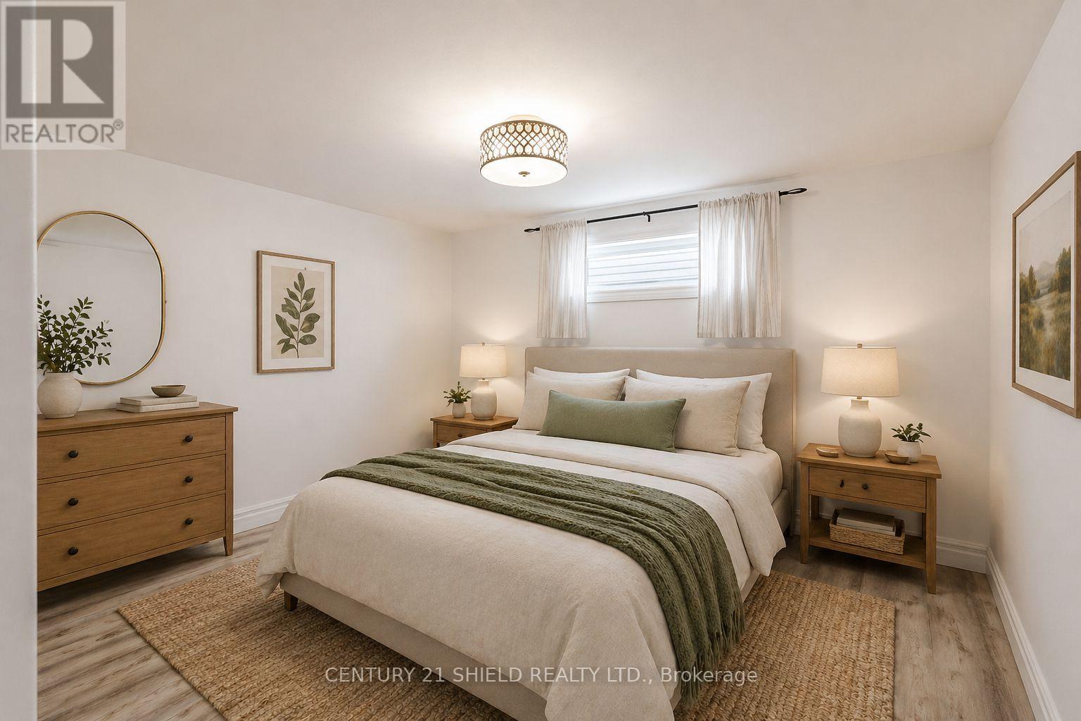 2030 PITT STREET - 28