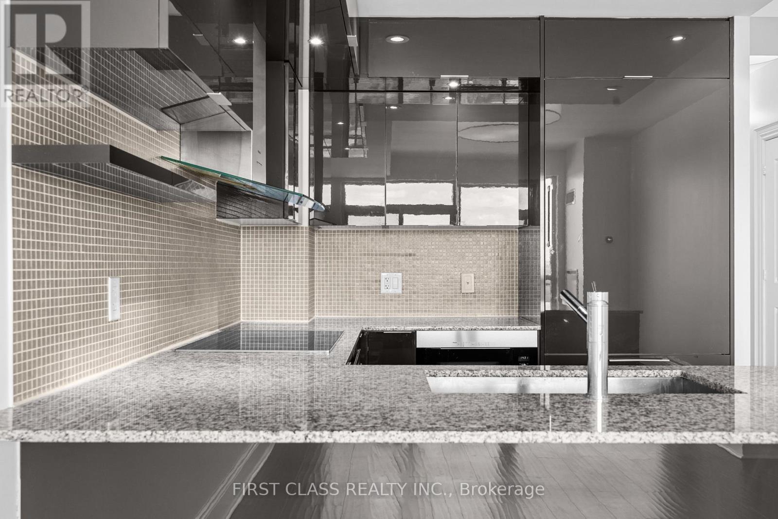 #PH-03 16 BROOKERS LANE - 7