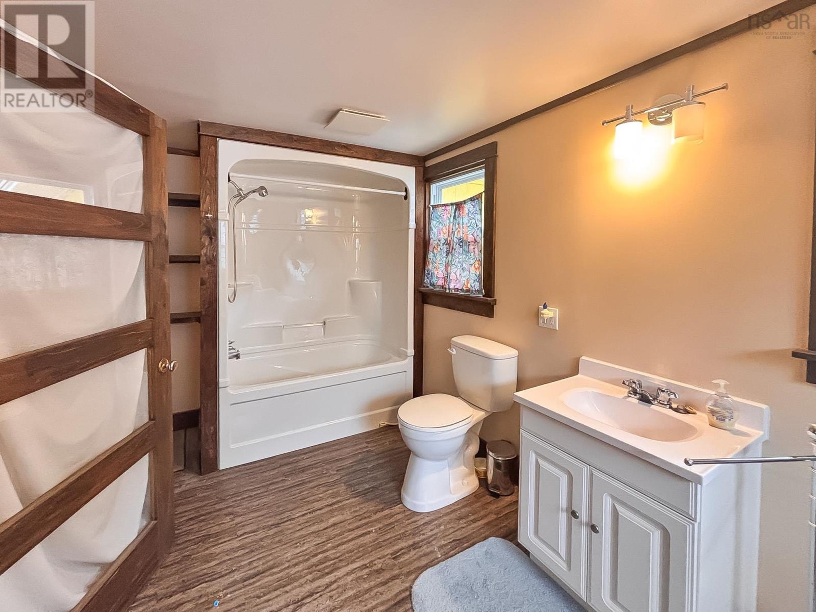 Property 10 of 32 of 13126 Highway 3