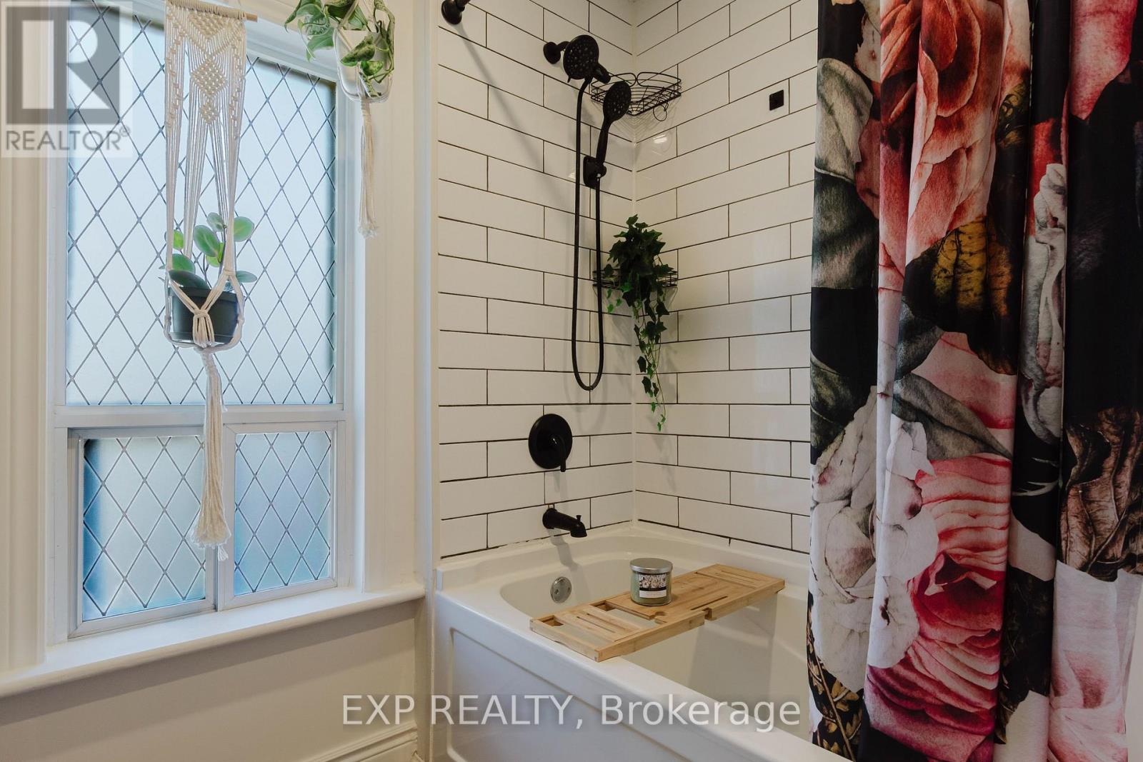 263 SHEPHERD AVENUE — photo 24