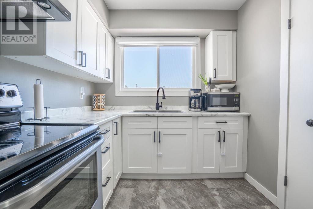 9 East Dunrobin Bay, Sault Ste. Marie, Ontario, P6C5T4 — Photo 10