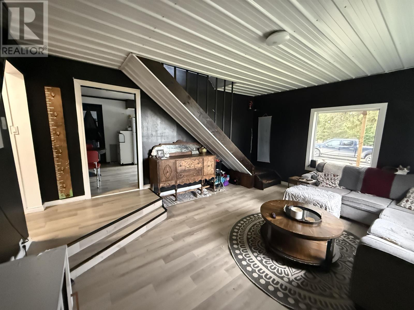 621 McGogy RD - Image 6