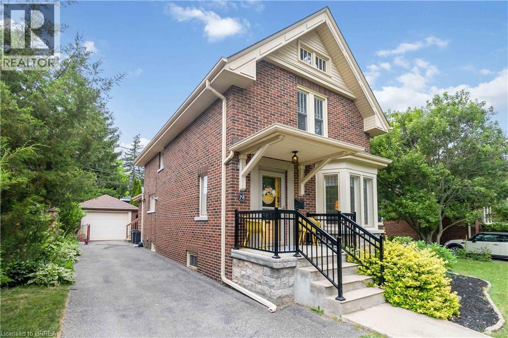 19 LINCOLN Avenue, Brantford, Ontario, N3T4S5 — Photo 4