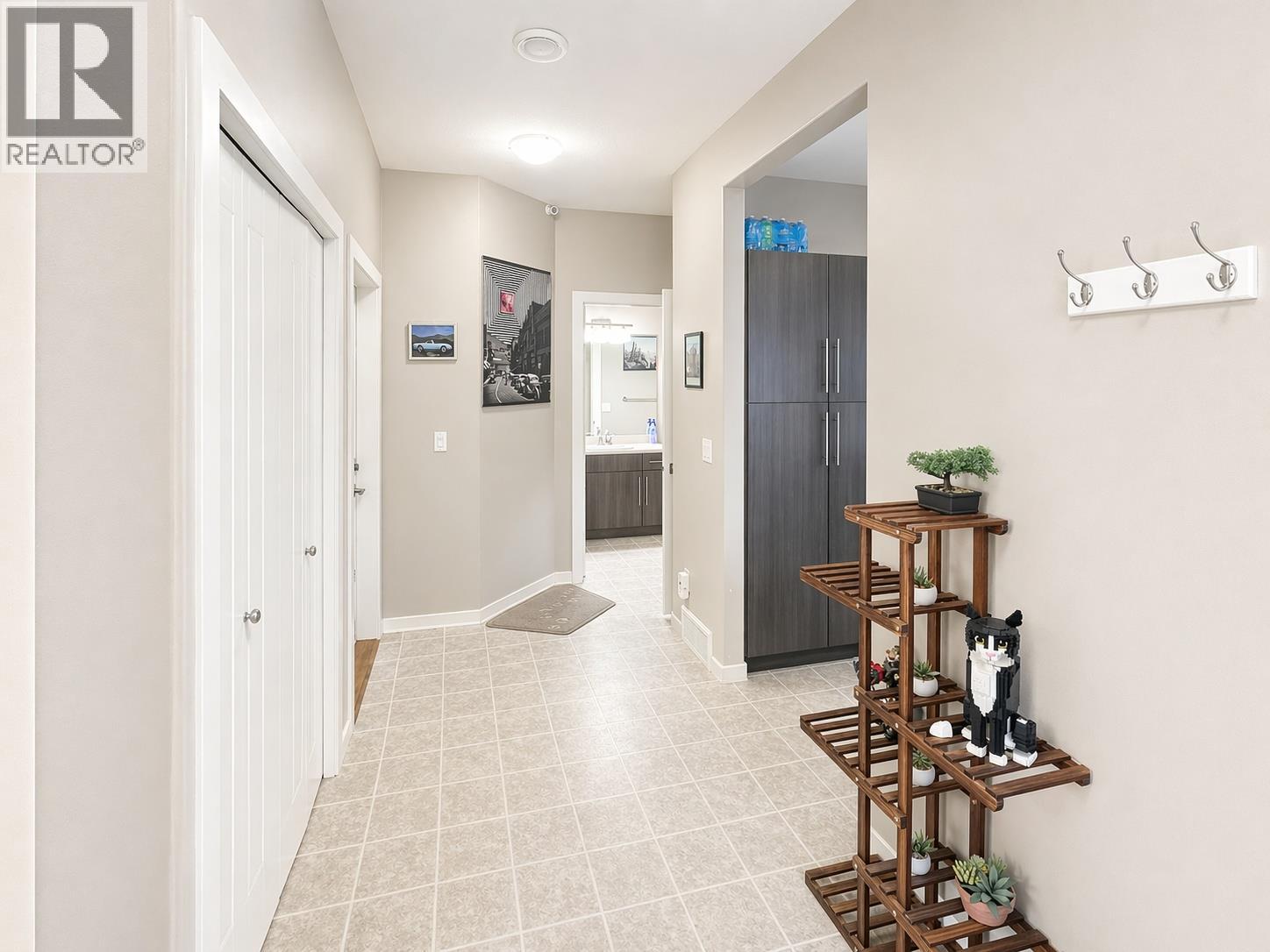 486 SIMILKAMEEN Avenue - Image 3
