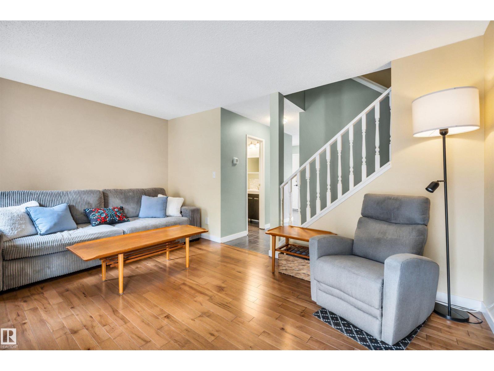 #40 10205 158 AV NW, Edmonton