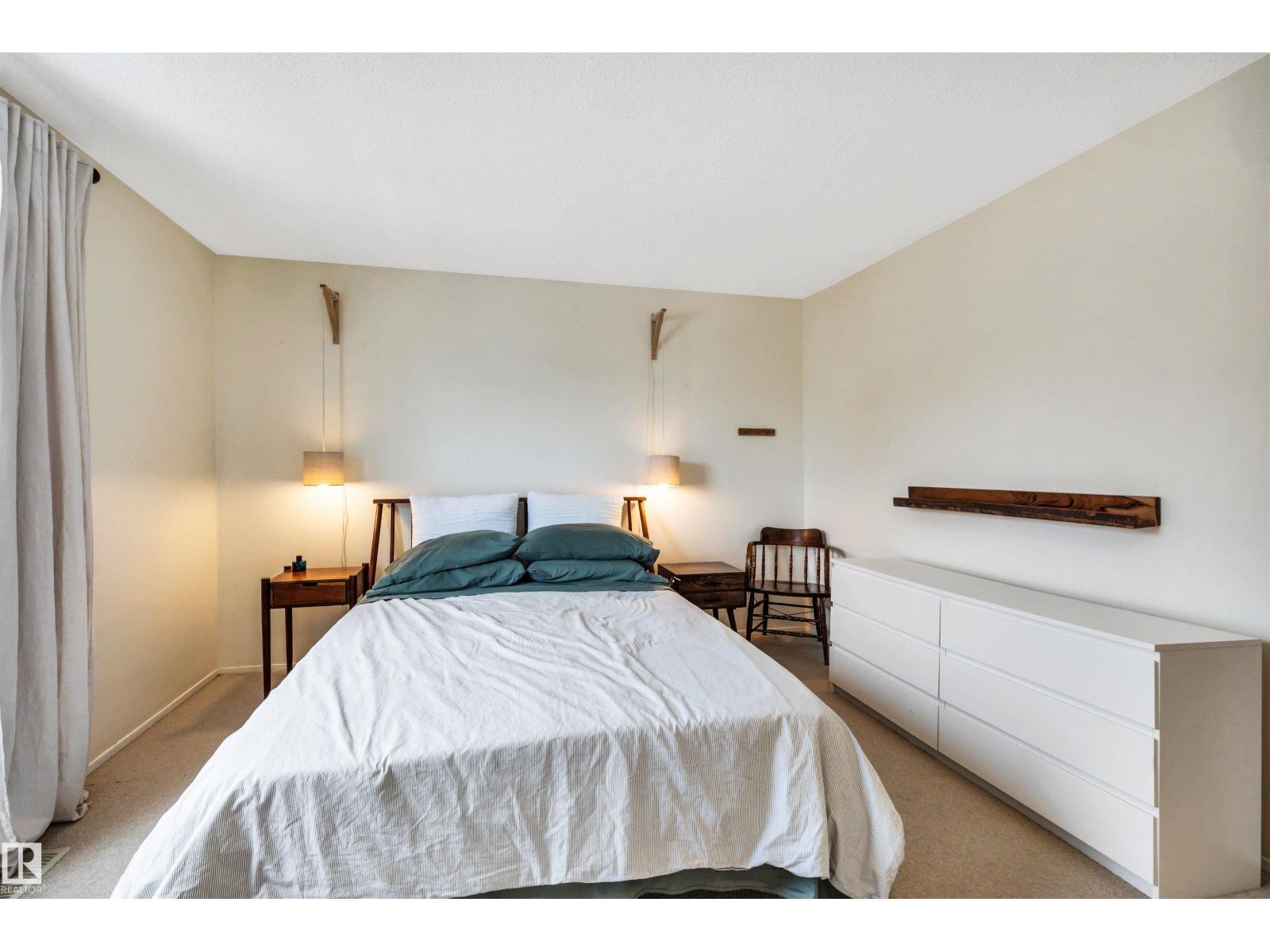 #40 10205 158 AV NW, Edmonton