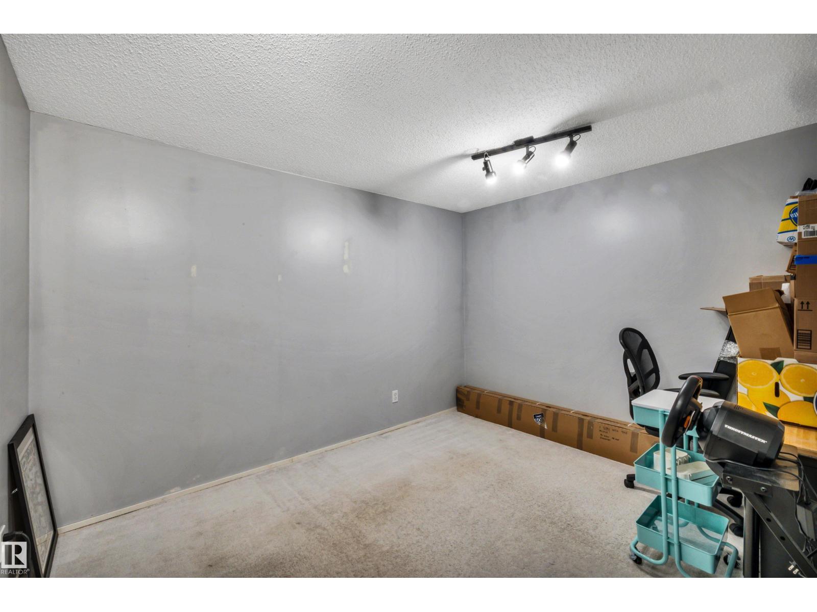 #40 10205 158 AV NW, Edmonton