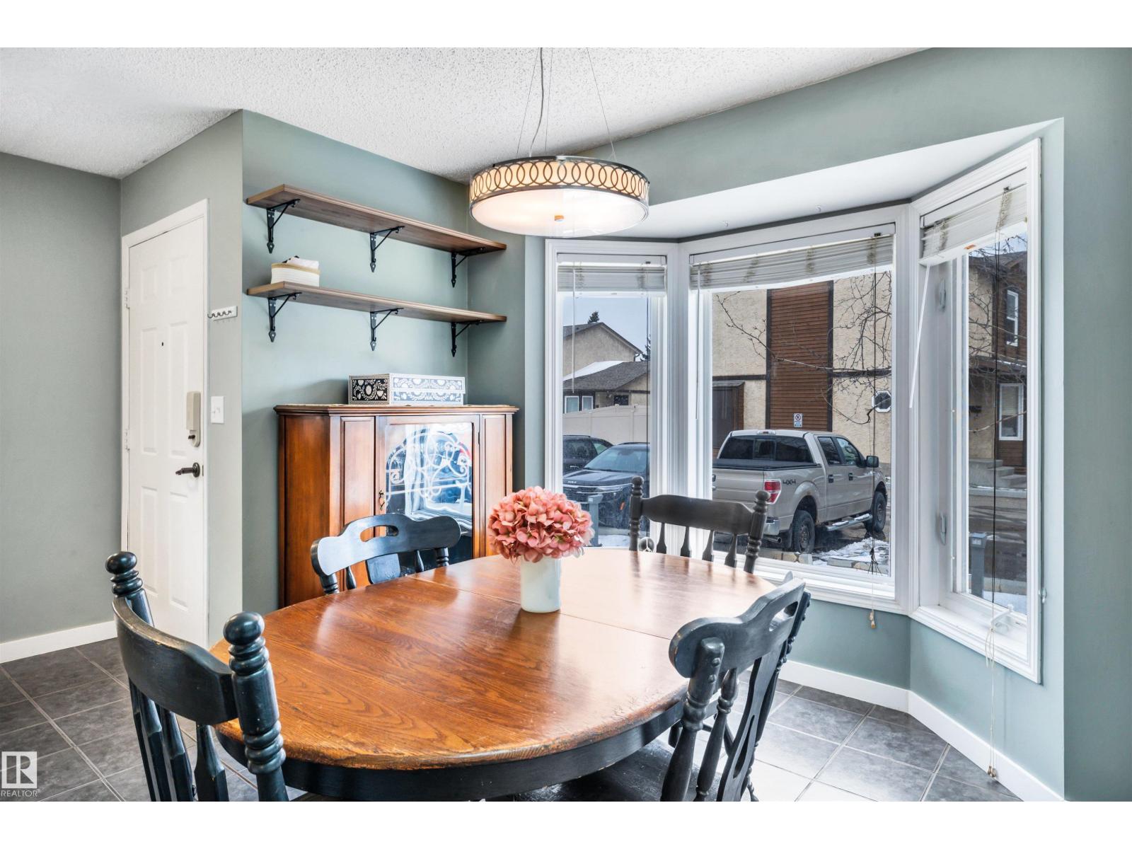 #40 10205 158 AV NW, Edmonton