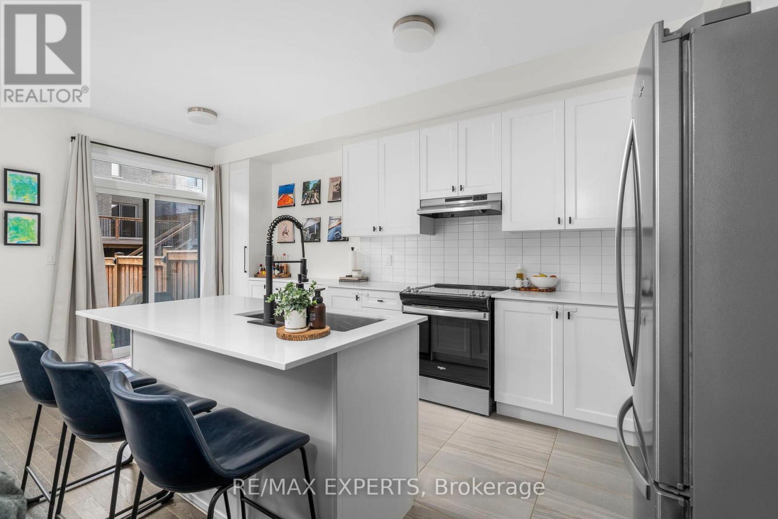 1473 BLACKMORE STREET — photo 13