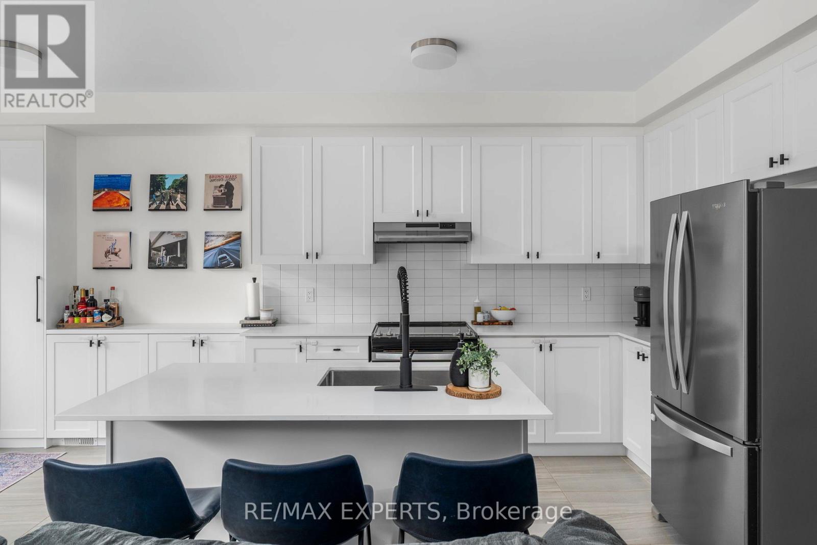 1473 BLACKMORE STREET — photo 14