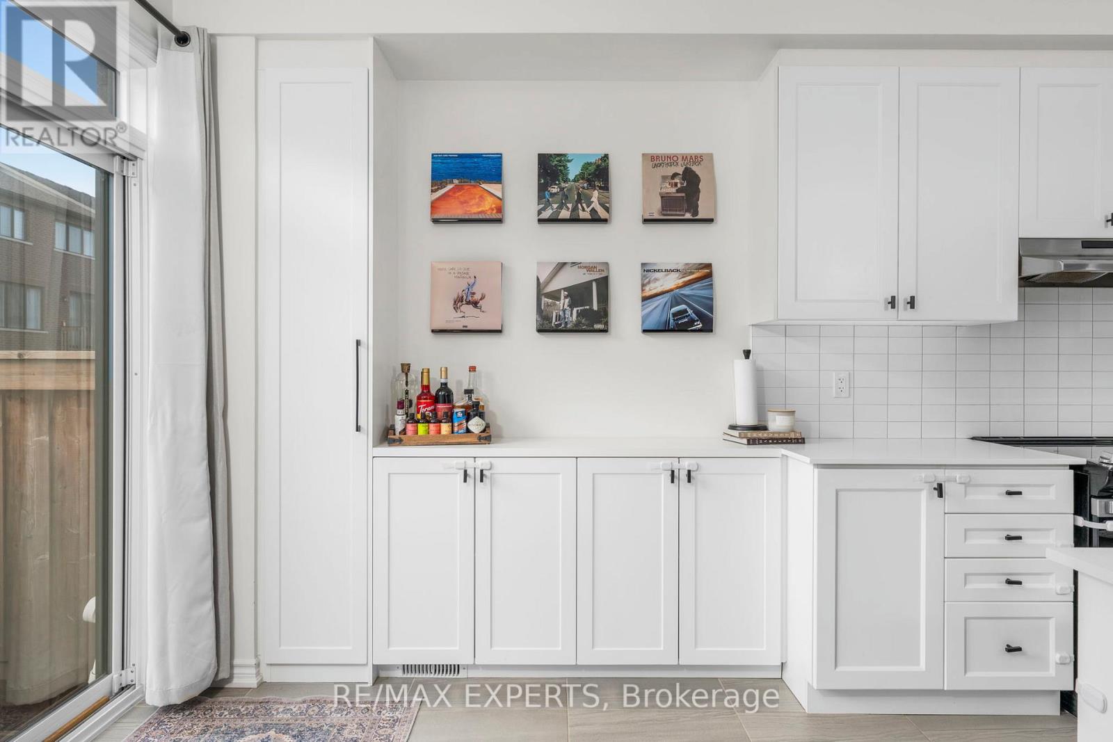 1473 BLACKMORE STREET — photo 17