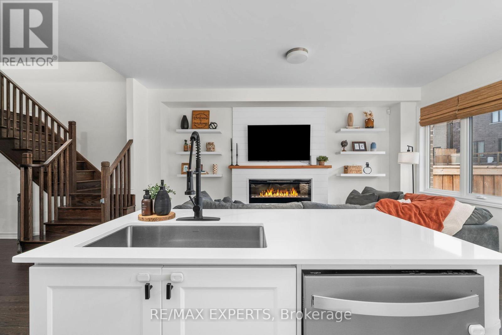 1473 BLACKMORE STREET — photo 19
