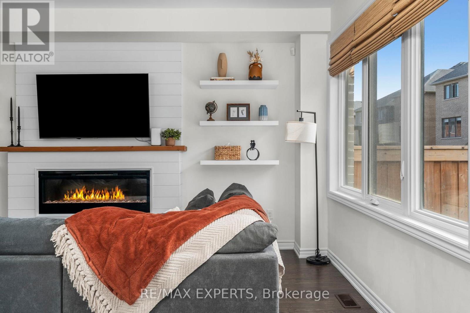 1473 BLACKMORE STREET — photo 21