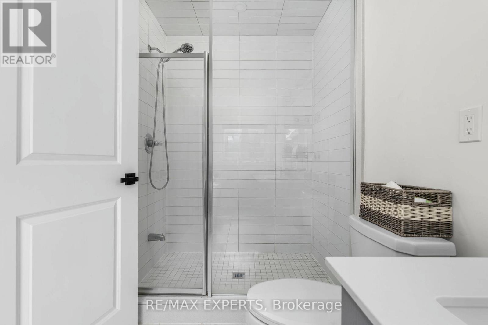 1473 BLACKMORE STREET — photo 31