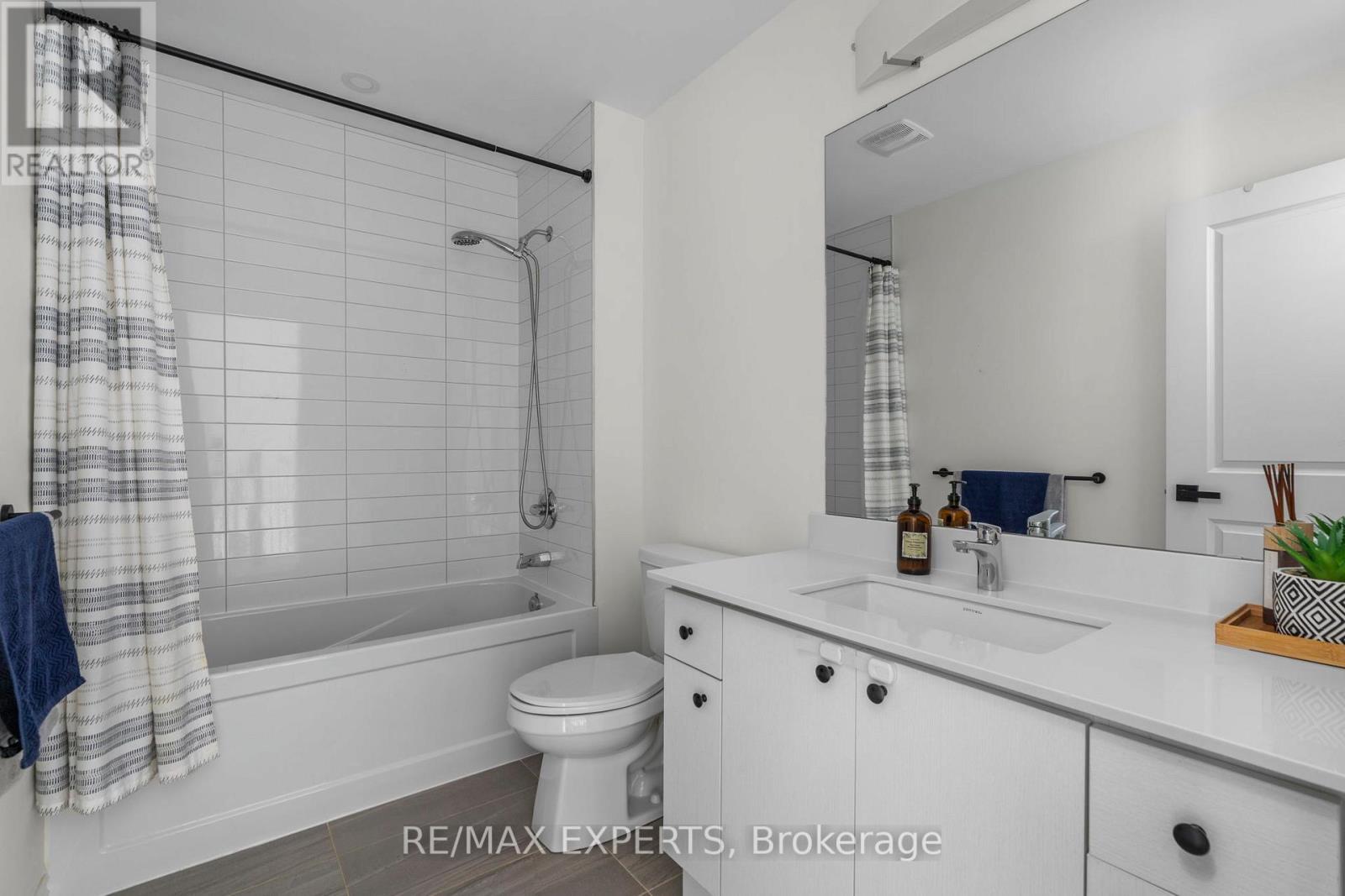 1473 BLACKMORE STREET — photo 35