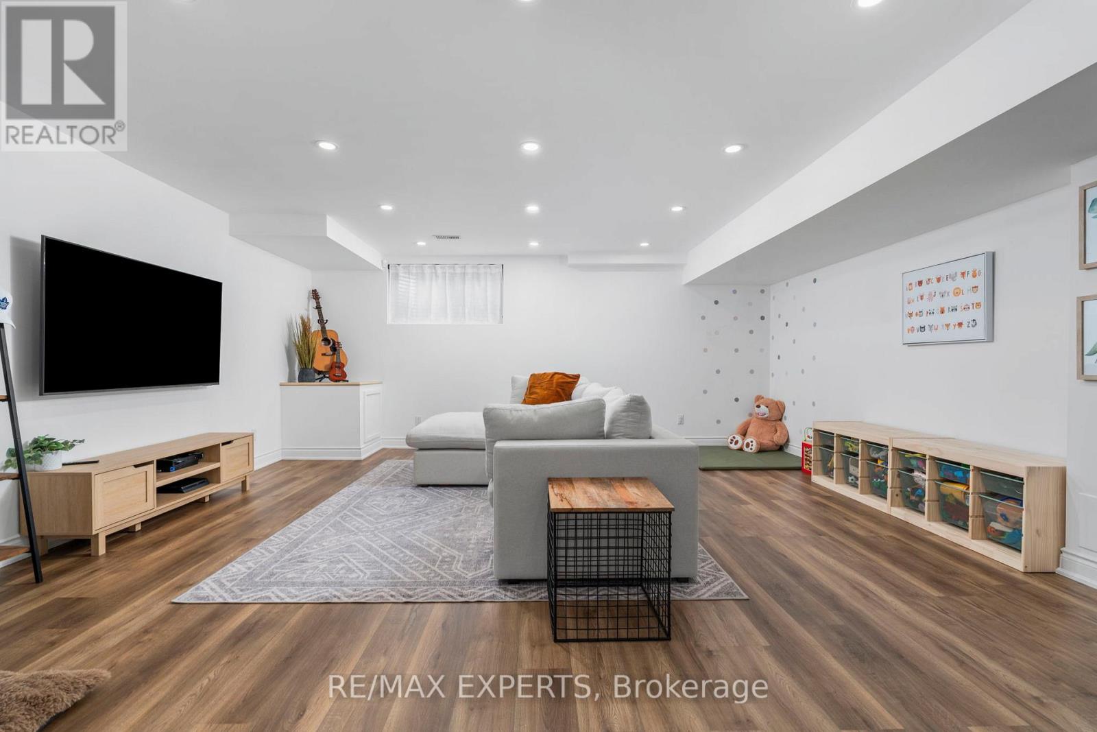 1473 BLACKMORE STREET — photo 40