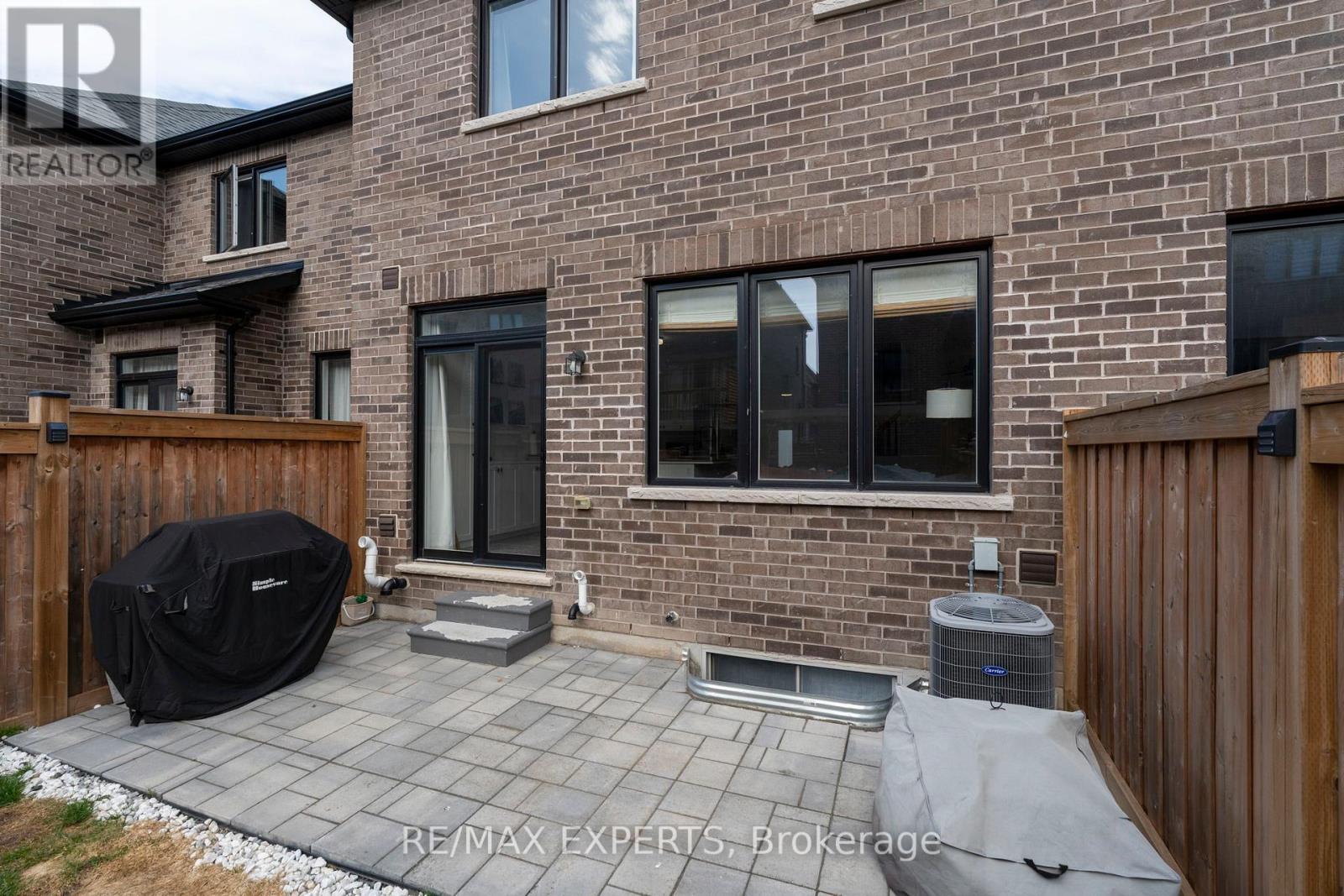 1473 BLACKMORE STREET — photo 45