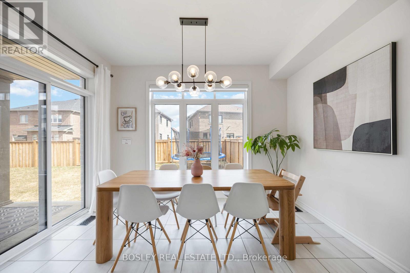 29 FERRAGINE CRESCENT — photo 4