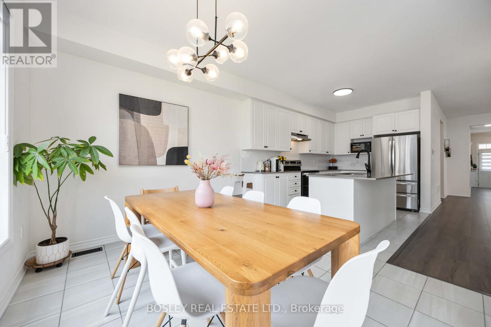 29 FERRAGINE CRESCENT — photo 5