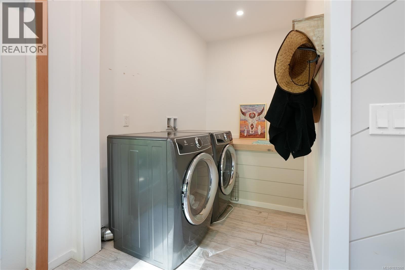 315 Booth Canal Rd - 41