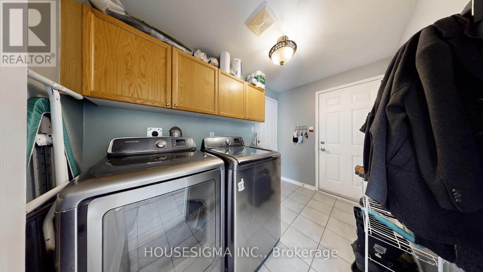 32 WILLOUGHBY WAY - 17