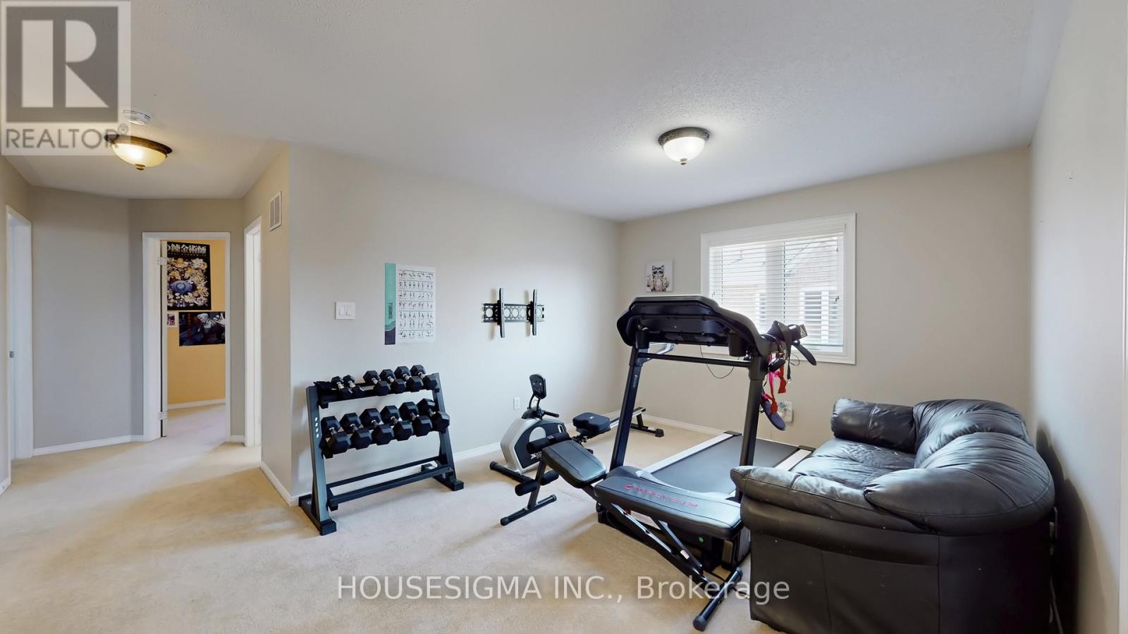32 WILLOUGHBY WAY - 21
