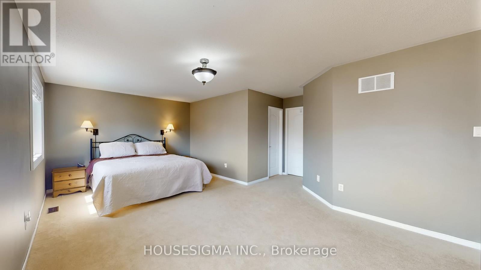 32 WILLOUGHBY WAY - 23