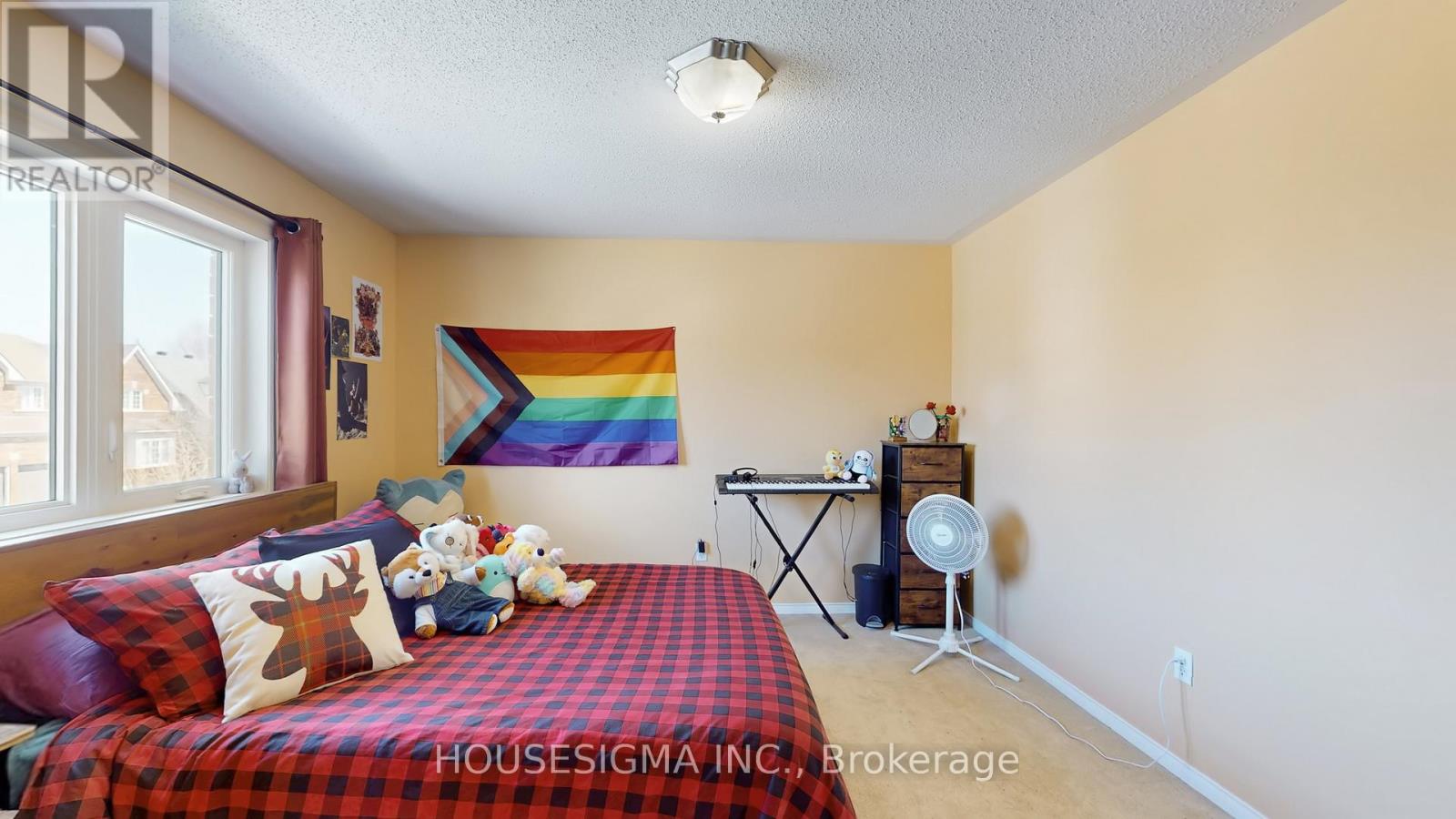 32 WILLOUGHBY WAY - 26