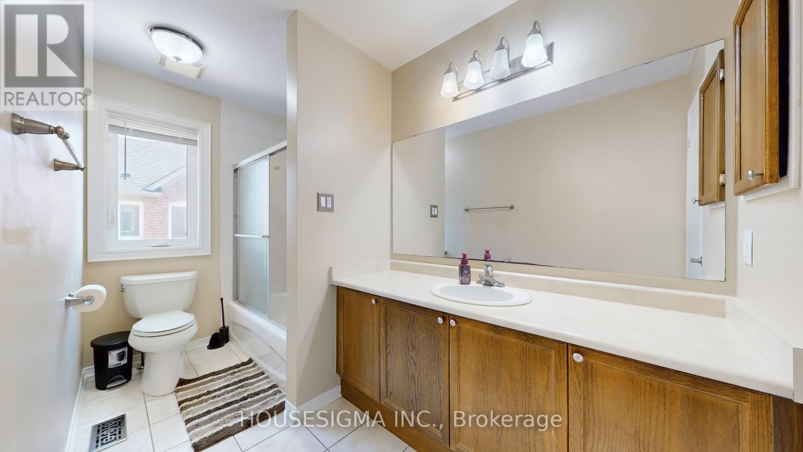 32 WILLOUGHBY WAY - 28