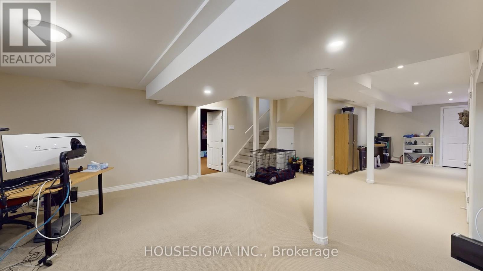 32 WILLOUGHBY WAY - 31