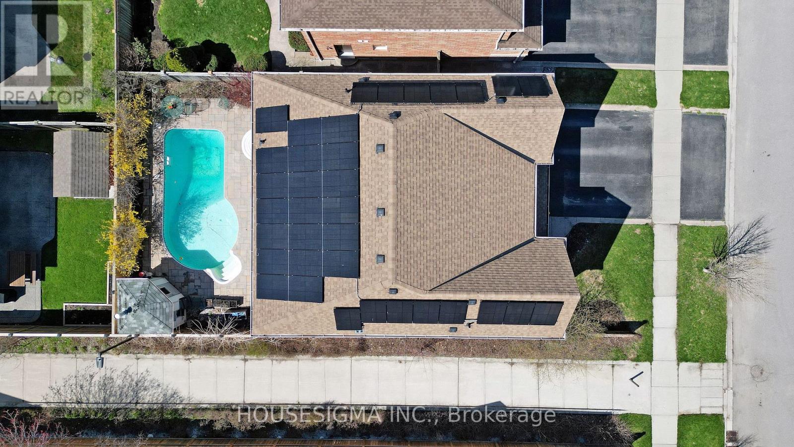 32 WILLOUGHBY WAY - 40