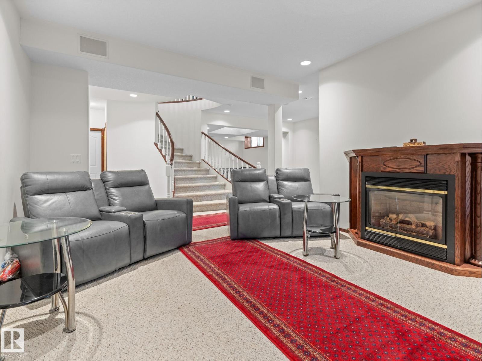 29 OAKDALE PL, St. Albert