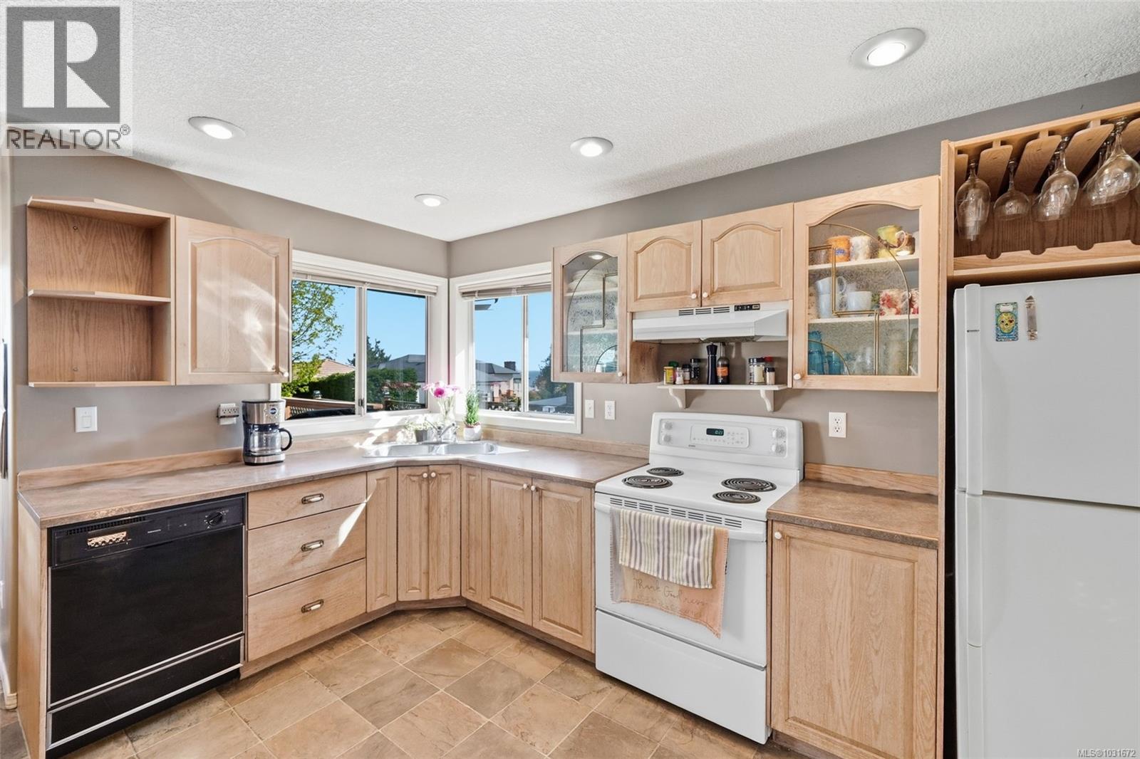 136 Heritage Dr - 14