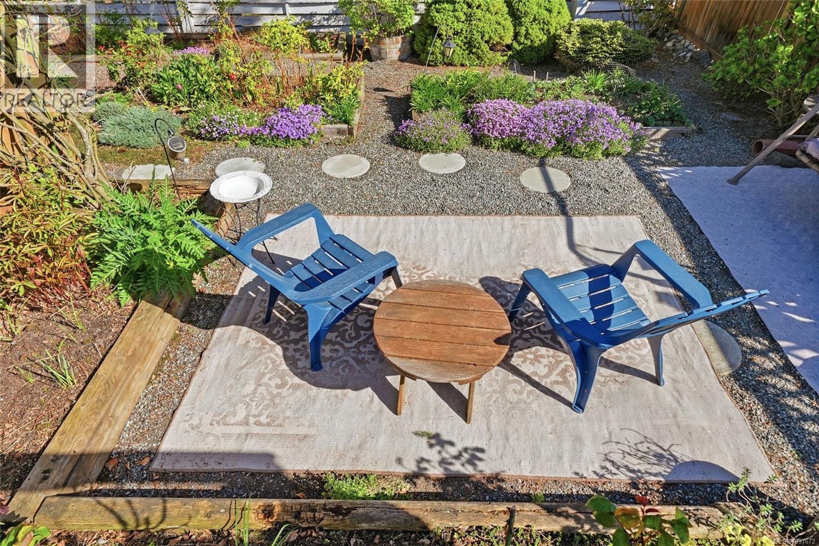 136 Heritage Dr - 39