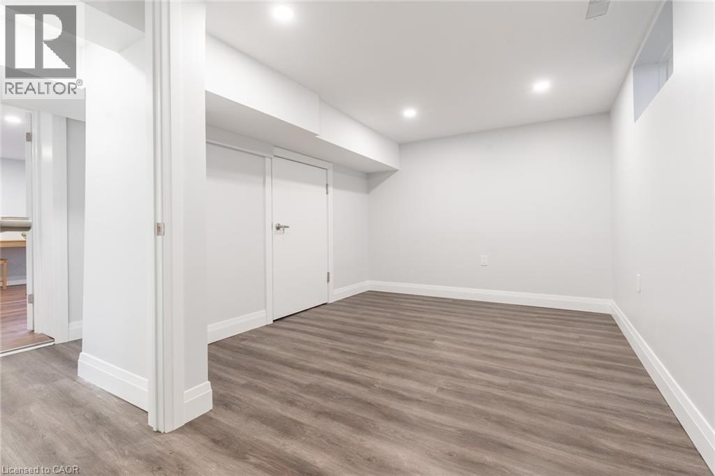 58 SANDALWOOD Avenue — photo 39