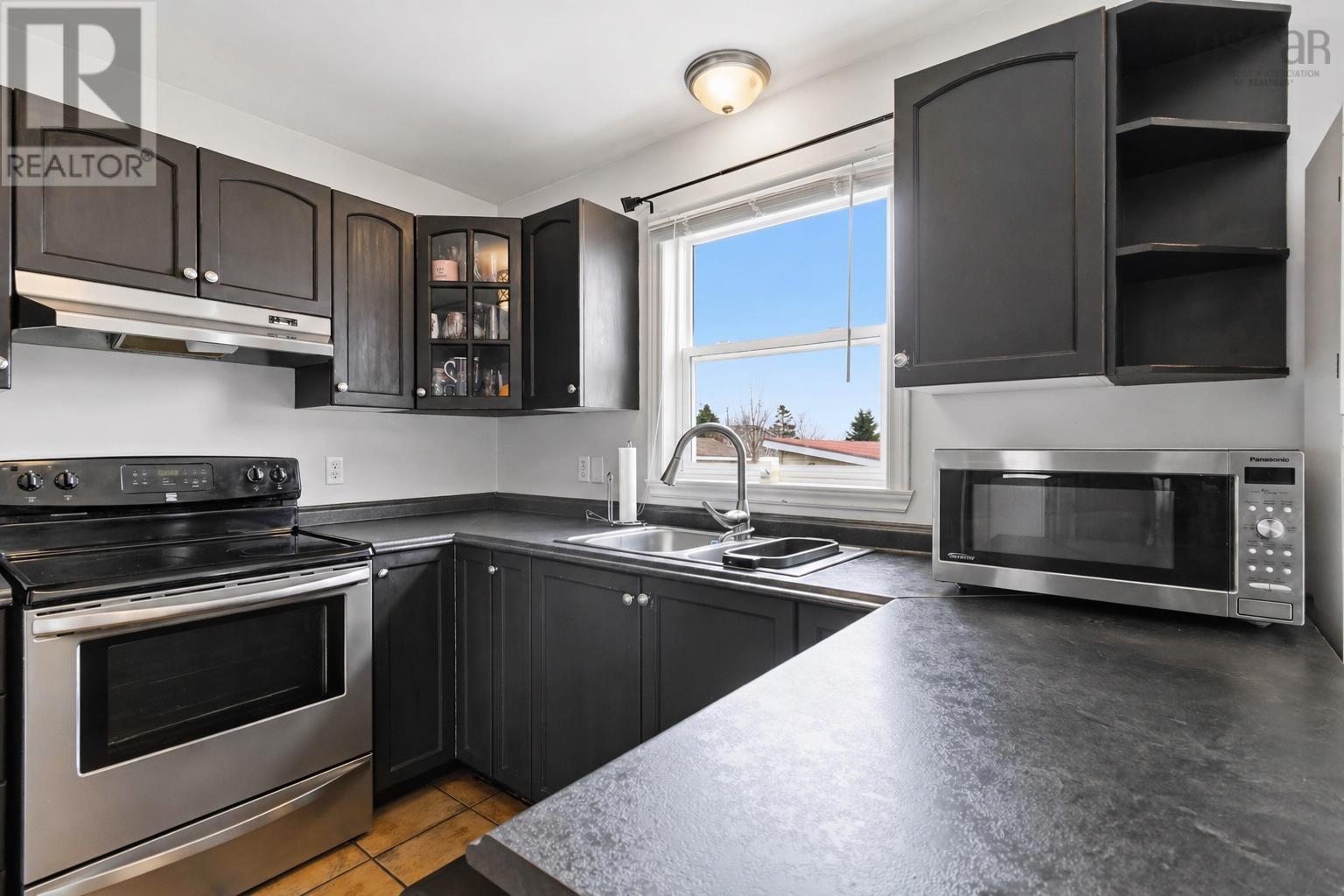 Property 18 of 49 of 41 Peter Court